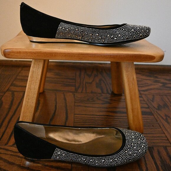 BCBG Rhinestone Flats – Black with Silver Detail – Size 9M - Picture 2 of 7
